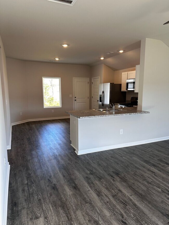 Foto del edificio - 2025 New Build Home for Rent!