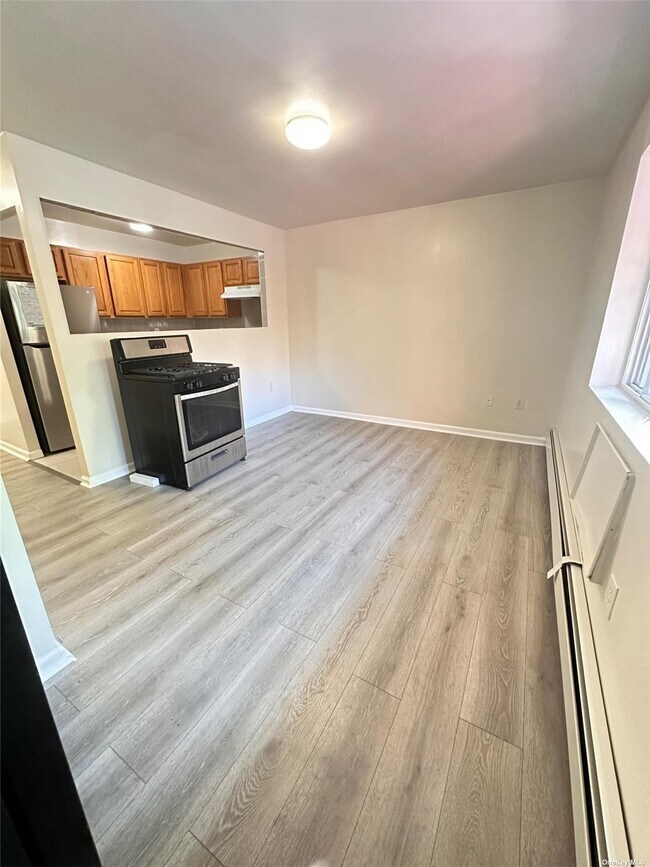 Foto del edificio - 729 N Oak Dr