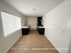 Building Photo - 1313 Huntington Dr