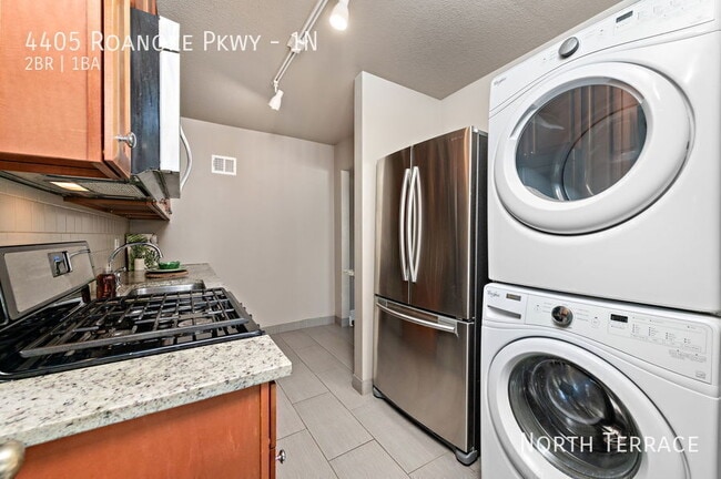 Building Photo - 4405 Roanoke Pkwy