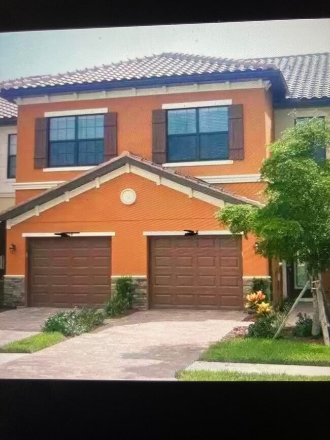 Building Photo - 20365 Lagente Cir