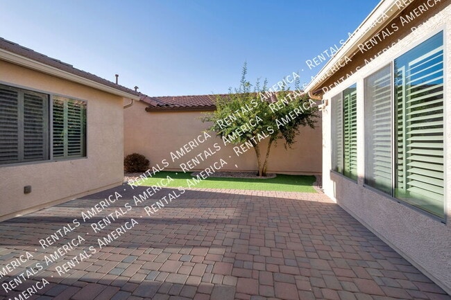 Building Photo - 3863 S Verbena Ave
