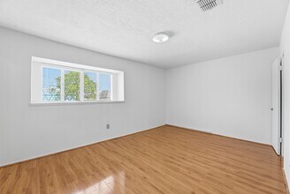 Building Photo - 12447 Sharpview Dr