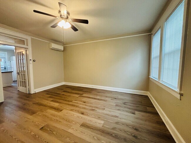 Foto del edificio - MOVE-IN READY & AVAILABLE NOW!