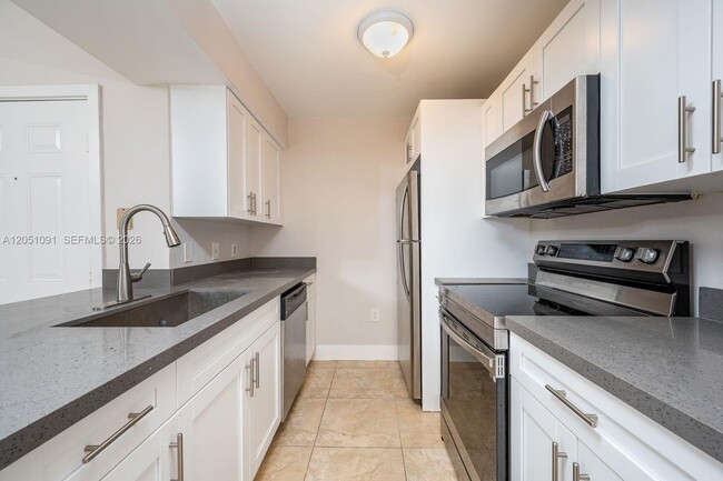 Building Photo - 15560 SW 104th Terrace