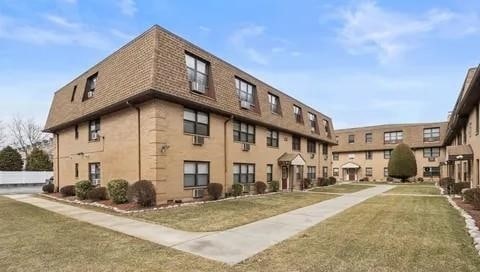 Foto del edificio - 16 N End Dr