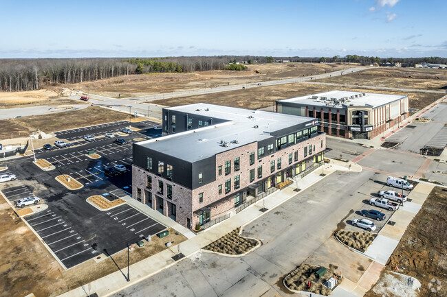 Hilltop Lofts- Utilities Included