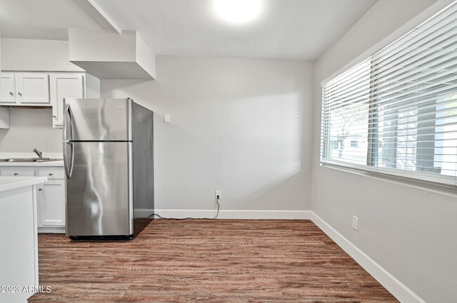 Building Photo - 1518 W Colter St