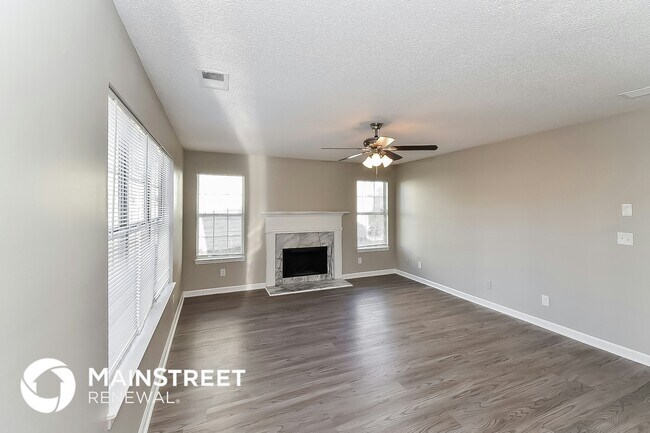 Building Photo - 7949 Mustang Ln