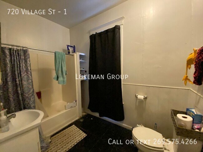 Foto del edificio - 720 Village St