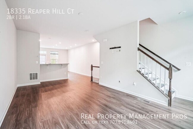 Foto del edificio - Spacious Condo near I-95 and Quantico!