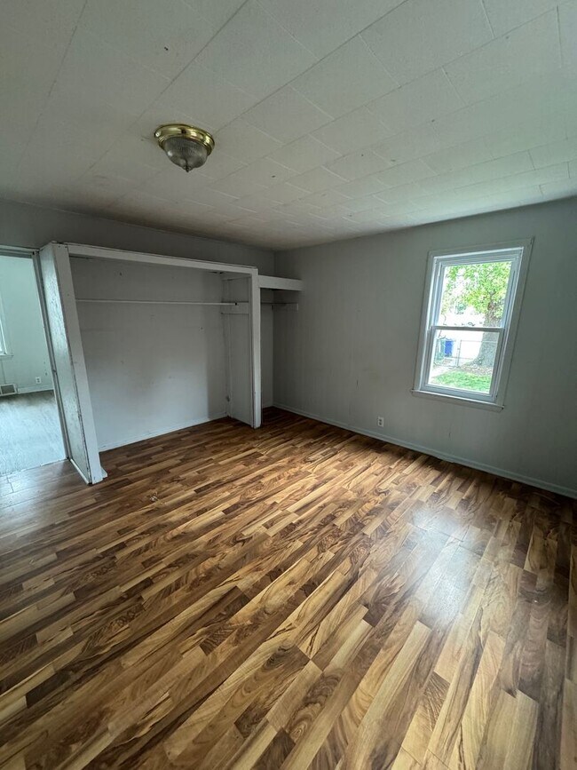 Building Photo - 59th St Single Family for Rent