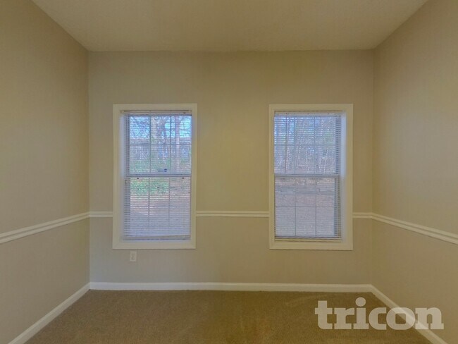 Foto del edificio - 5774 Broadleaf Way