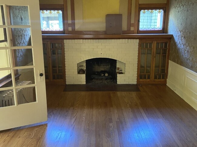Building Photo - 708 Highland Ave