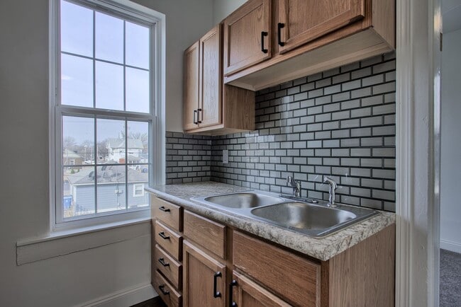 Building Photo - 237 S Fillmore St