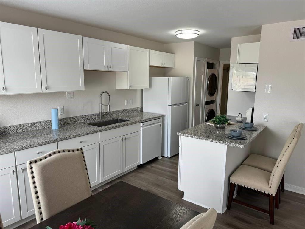 Primary Photo - 12660 Ashford Point Dr