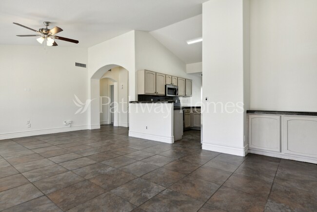 Foto del edificio - 7704 W San Juan Ave