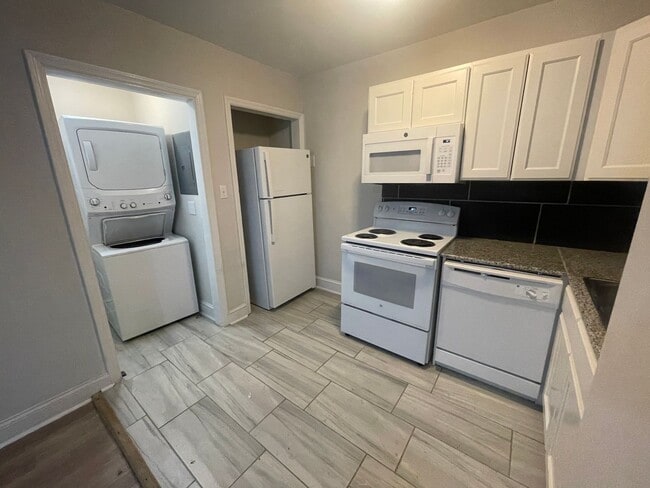 Building Photo - 216-6 Woodrow St ~ Haymount