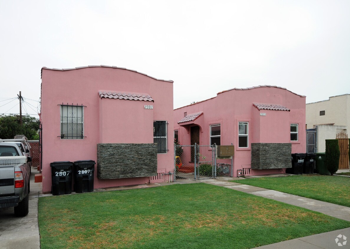 2905071/2 Wellington Rd, Los Angeles, CA 90016 Apartments in Los