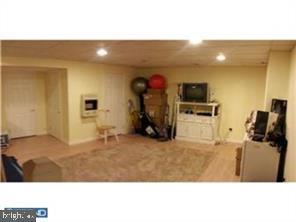 Building Photo - 3002 Creekside Ct