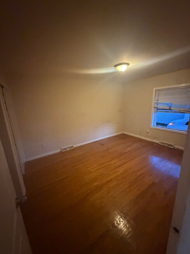 Building Photo - 65 Titus Ave