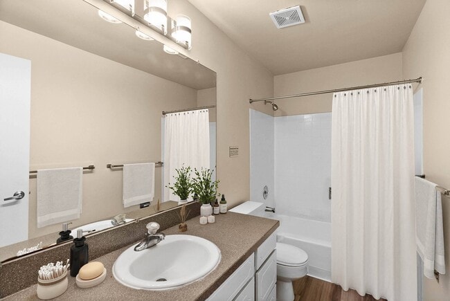 Building Photo - Bergen Apartments