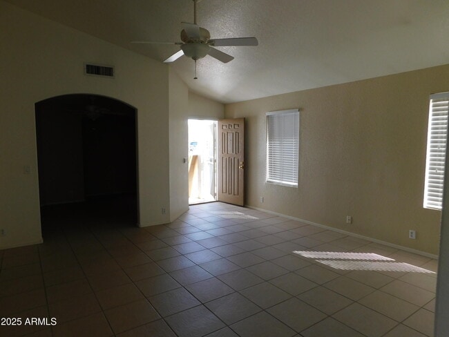 Building Photo - 10717 W Irma Ln