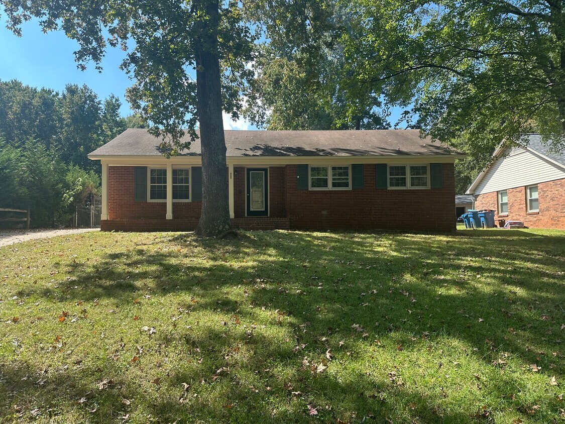 Foto principal - 10318 Starwood Dr