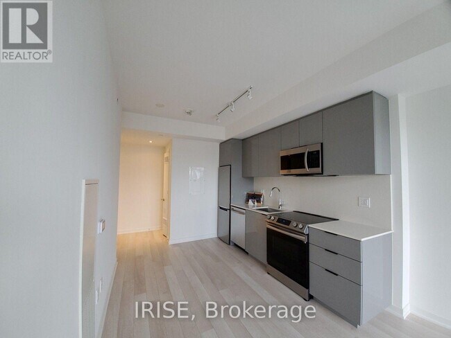 Building Photo - 48 Power St