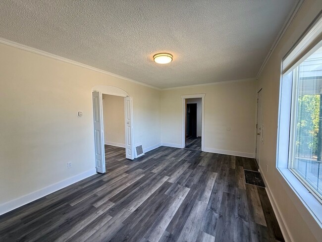 Foto del edificio - Ideally Located 2 Bed 1 Bath Spokane Home ...