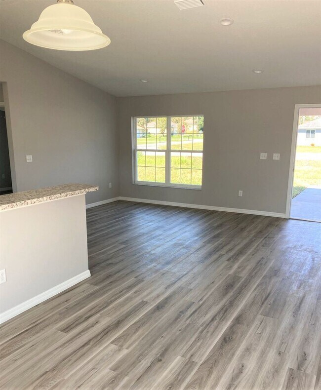 Building Photo - 3 br, 2 bath House - 3126 SE 144TH Pl