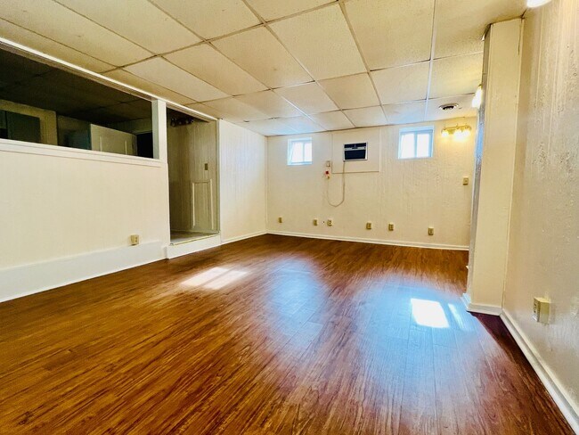 Foto del edificio - 706 Richwood Ave