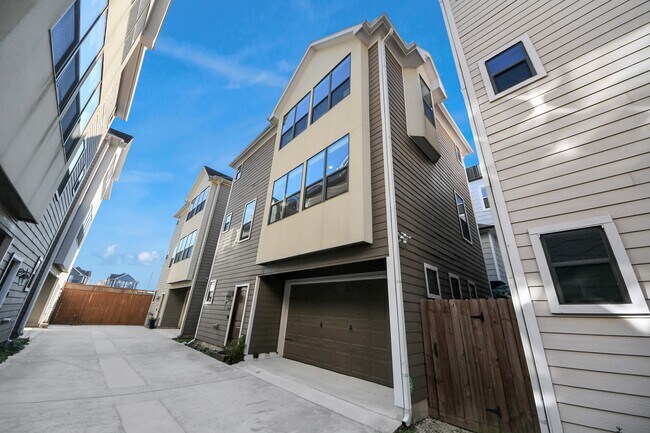 Foto del edificio - 916 W 20th St