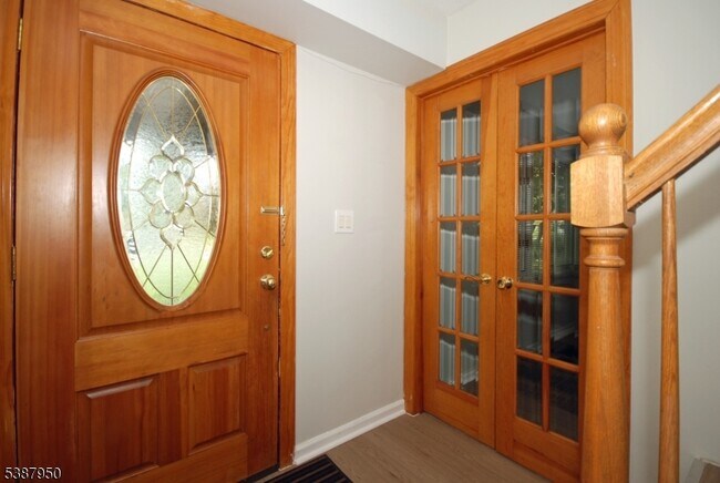 Foto del edificio - 25 Hughes Rd