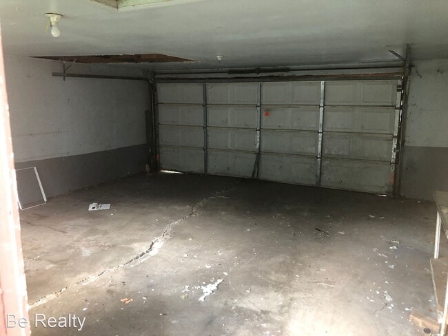 Building Photo - 3 br, 1.5 bath House - 14424 S Normal Ave.