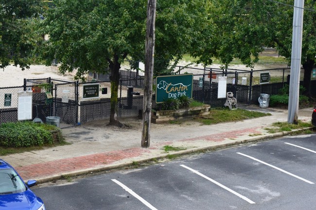 Foto del edificio - 1226 S Clinton St