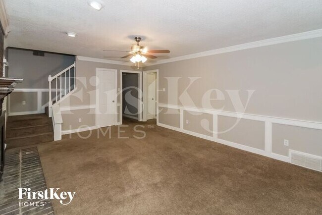 Foto del edificio - 4619 Leash Ln