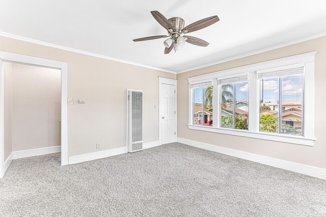 Building Photo - 1460 Gaviota Ave