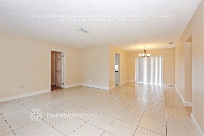 Foto del edificio - 8744 Southampton Dr