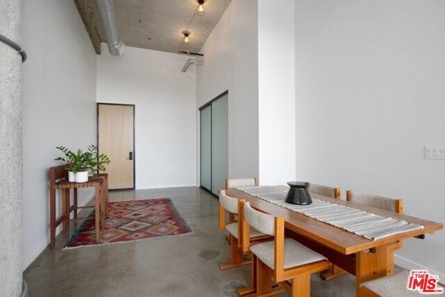 Foto del edificio - 691 Mill St