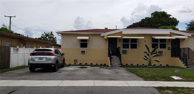 Building Photo - 1115 N 22nd Ave