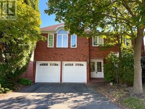 Building Photo - 1369 Mapleridge Crescent