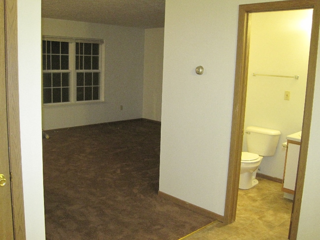 Building Photo - 117 Taylor Ave