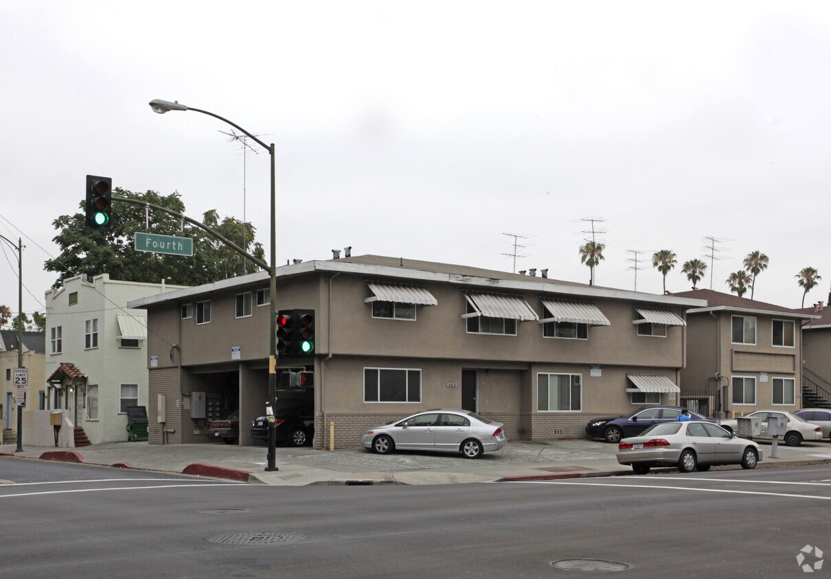 Foto principal - 402 S 4th St