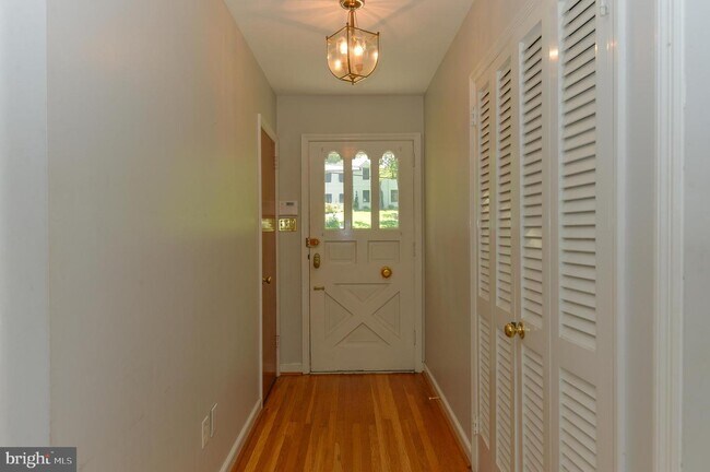 Foto del edificio - 779 Laurel Ln