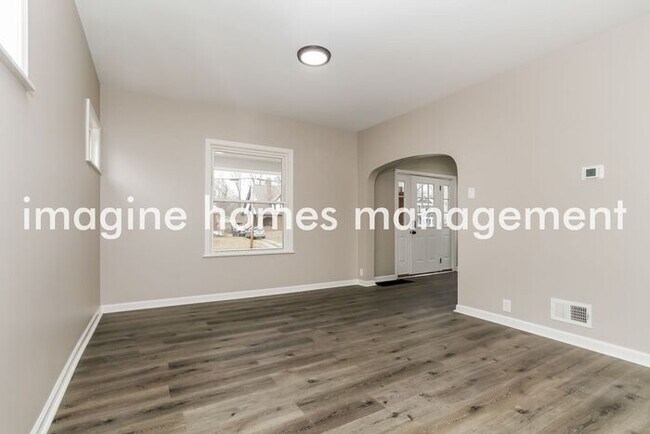 Foto del edificio - Charming 3 Bedroom Home with Fenced Yard