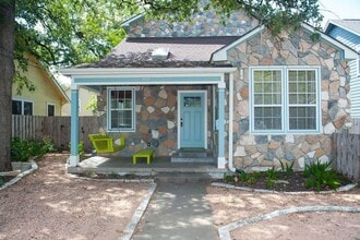 Building Photo - 707 W 35th St