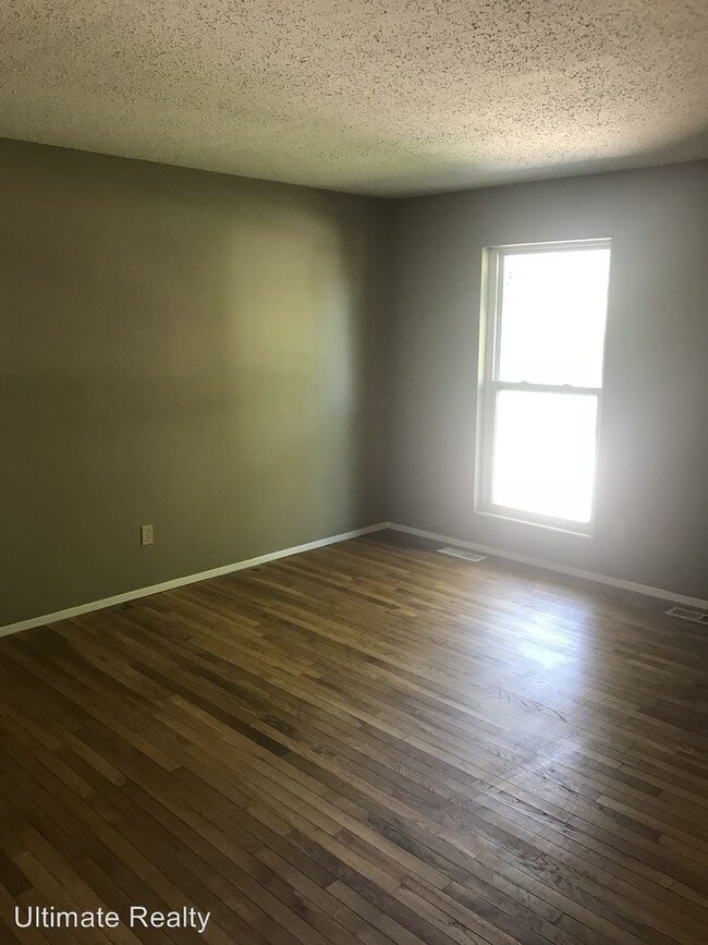 Building Photo - 3 br, 1.5 bath House - 6753 Foxbend Court
