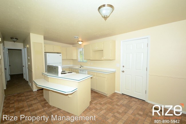 Building Photo - 5 br, 2 bath House - 4156 W Wendy Ave
