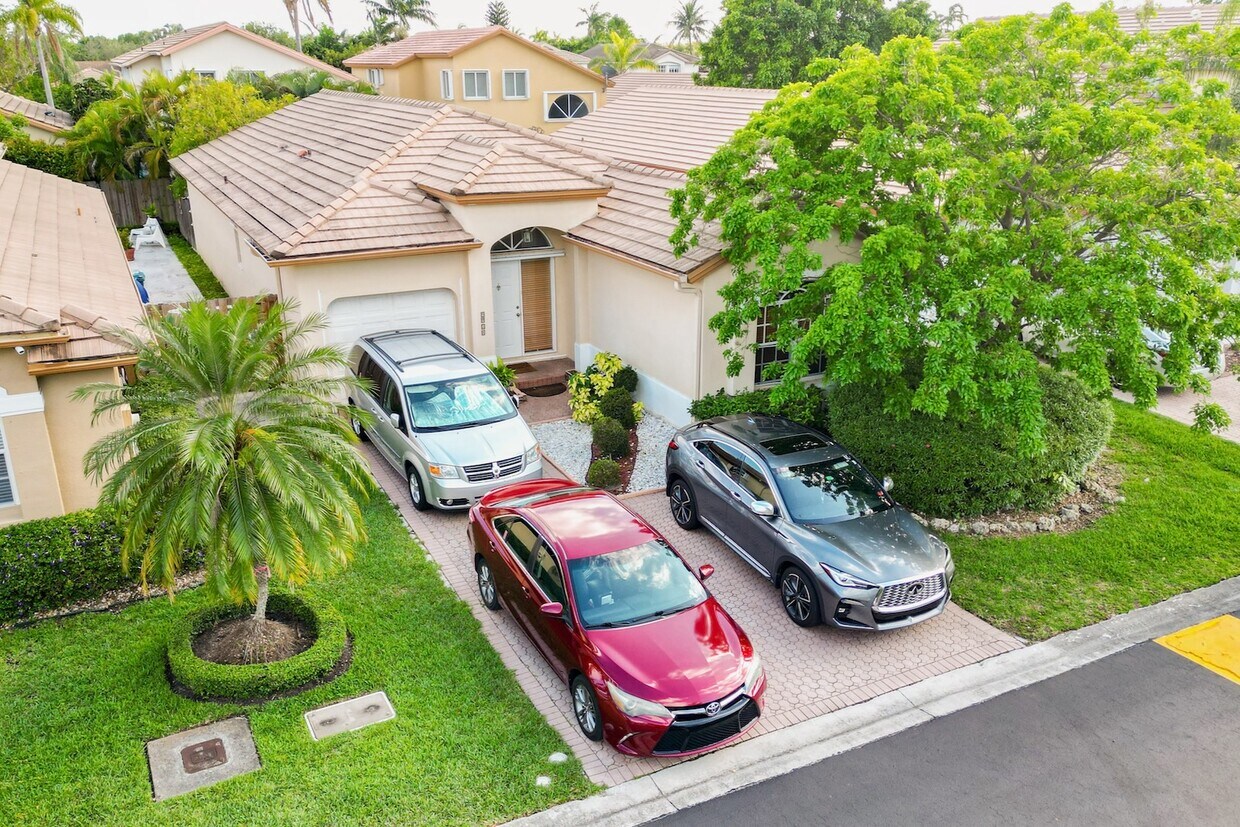 9928 NW 29th Ter, Doral, FL 33172 House Rental in Doral, FL